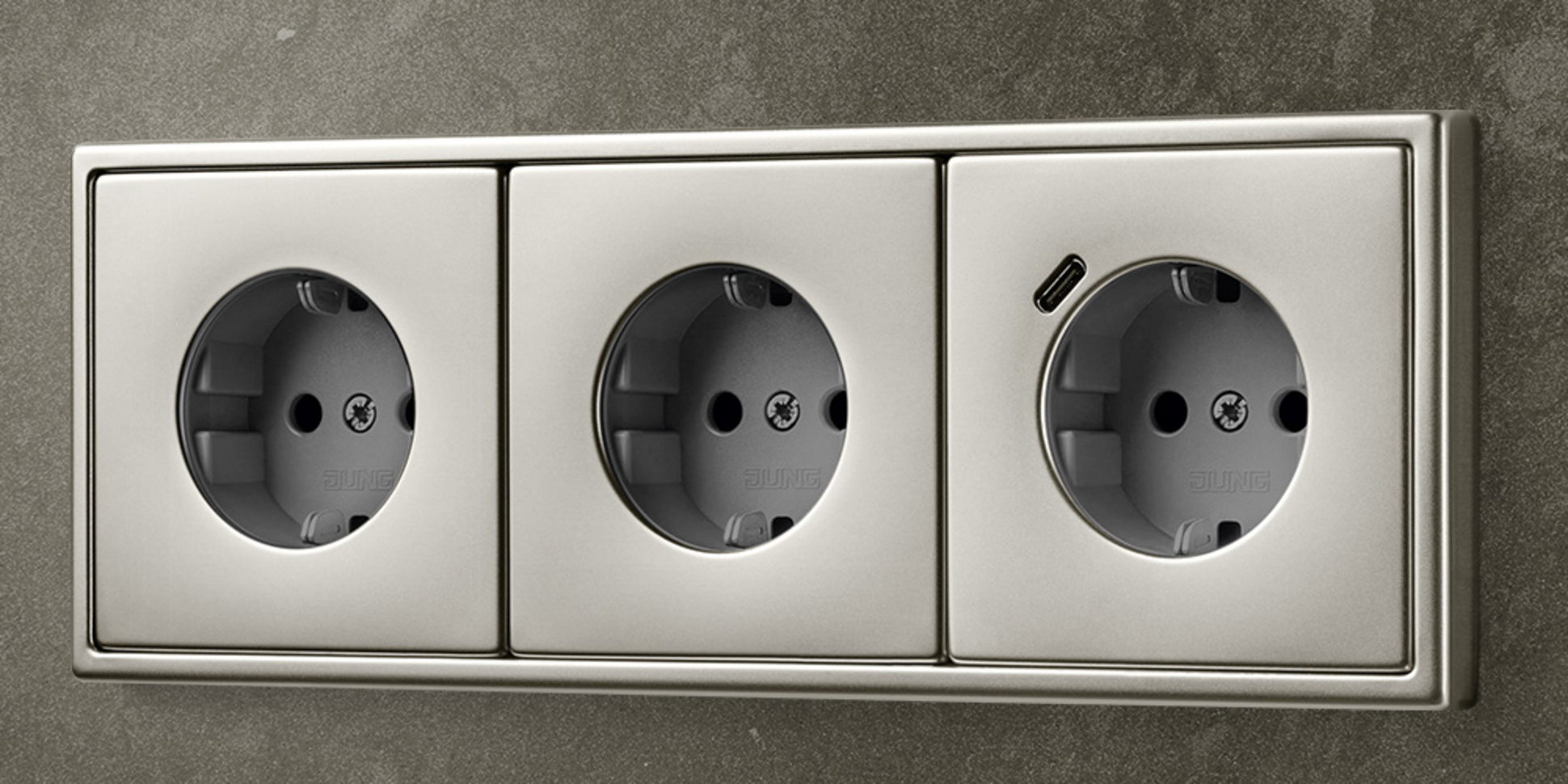 SCHUKO® Steckdosen mit USB bei Neumer Elektrotechnik GmbH in Dienheim
