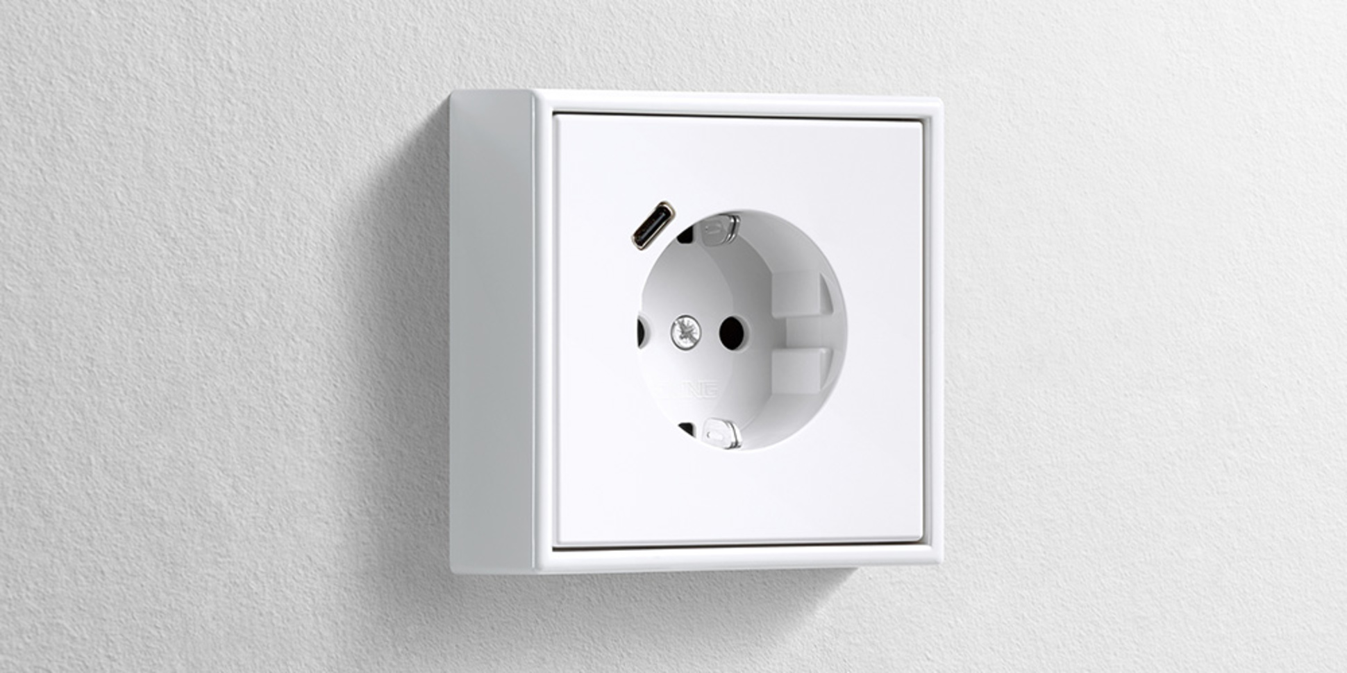 Erweiterter Anschlussraum für die Nachrüstung bei Neumer Elektrotechnik GmbH in Dienheim